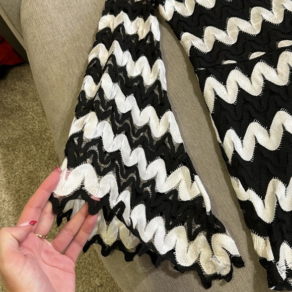 Black & White Wavy Striped Mesh Romper - Picture 7 of 15